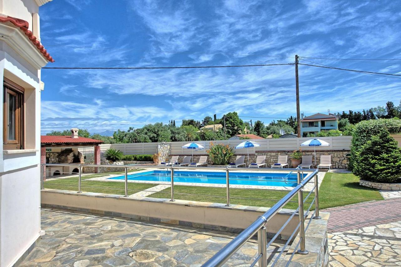 Acharavi Beach Villa By Posarellivillas Εξωτερικό φωτογραφία