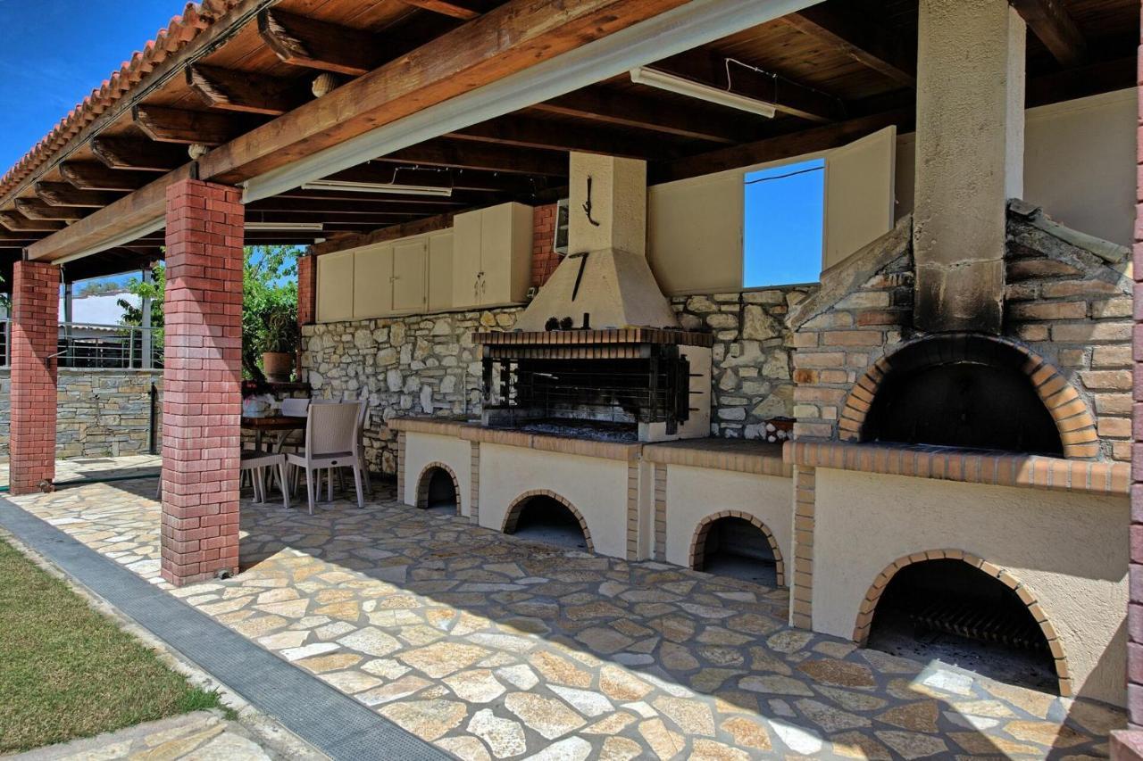 Acharavi Beach Villa By Posarellivillas Εξωτερικό φωτογραφία