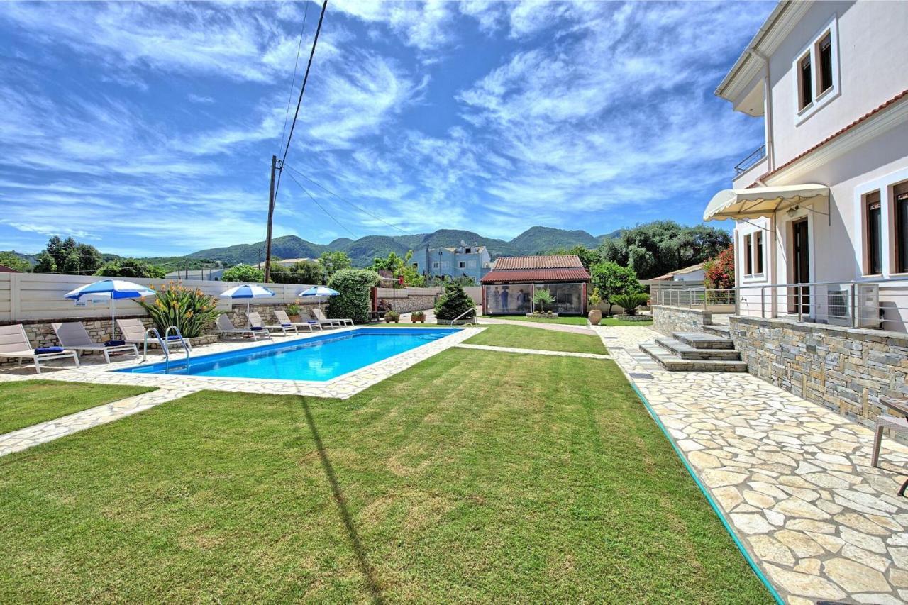 Acharavi Beach Villa By Posarellivillas Εξωτερικό φωτογραφία