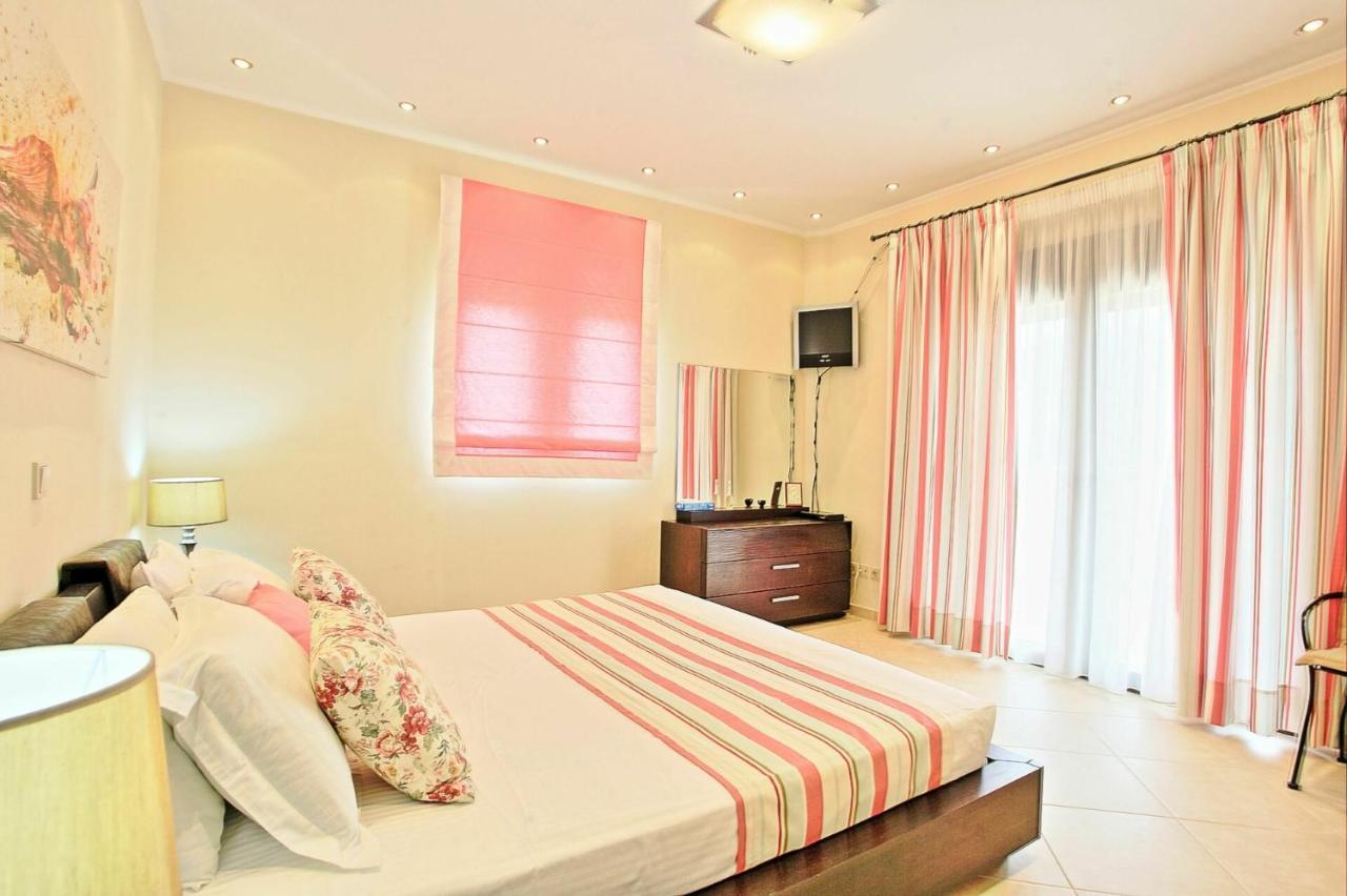 Acharavi Beach Villa By Posarellivillas Εξωτερικό φωτογραφία