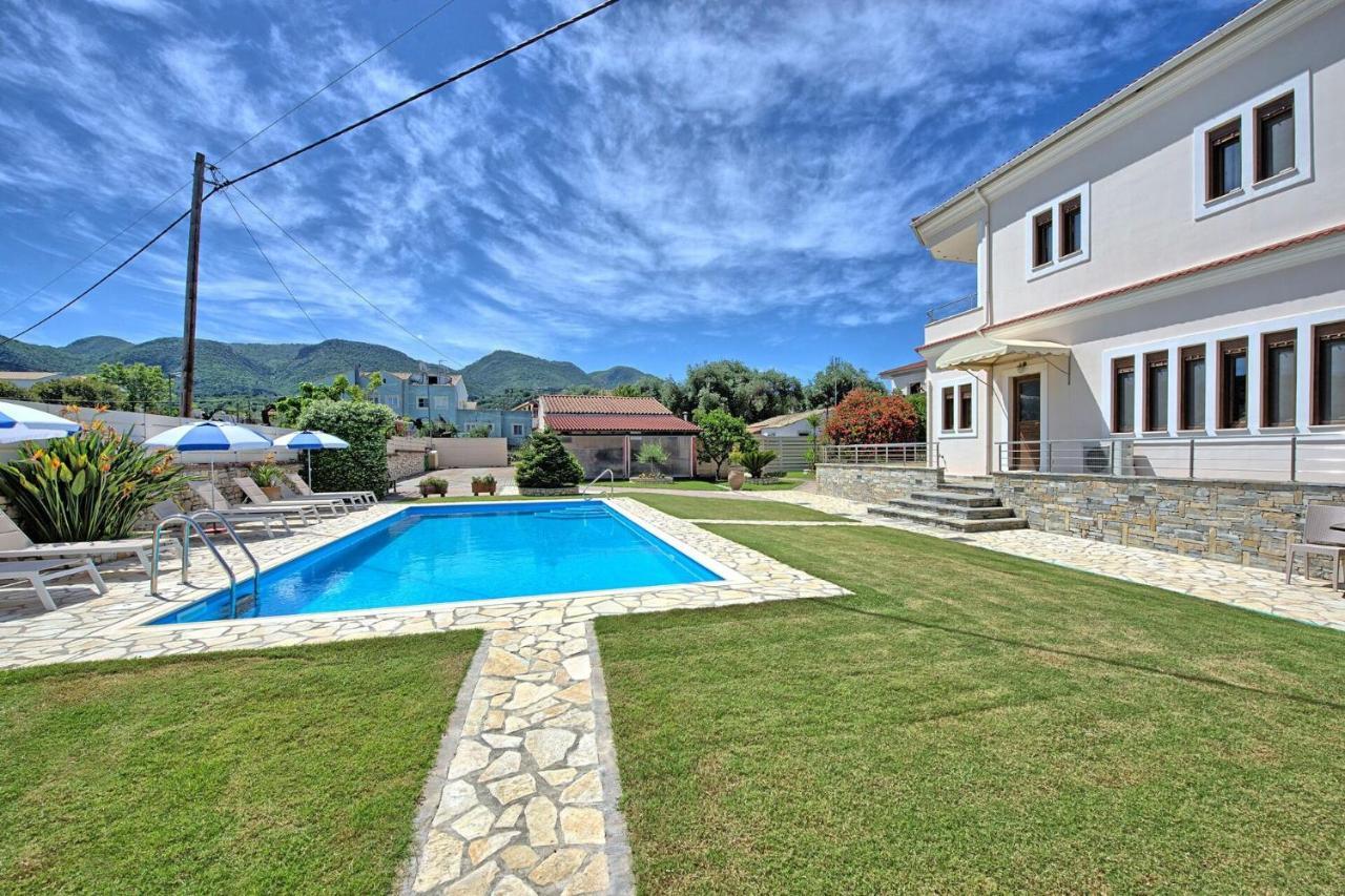 Acharavi Beach Villa By Posarellivillas Εξωτερικό φωτογραφία